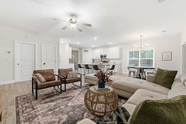 Summerville 5 Bedroom, Comfort, Family, Swing Set - Summerville, SC
