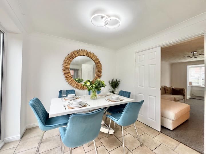 Contemporary 4-bed Home For Contractors & Families - Brancepeth Castle