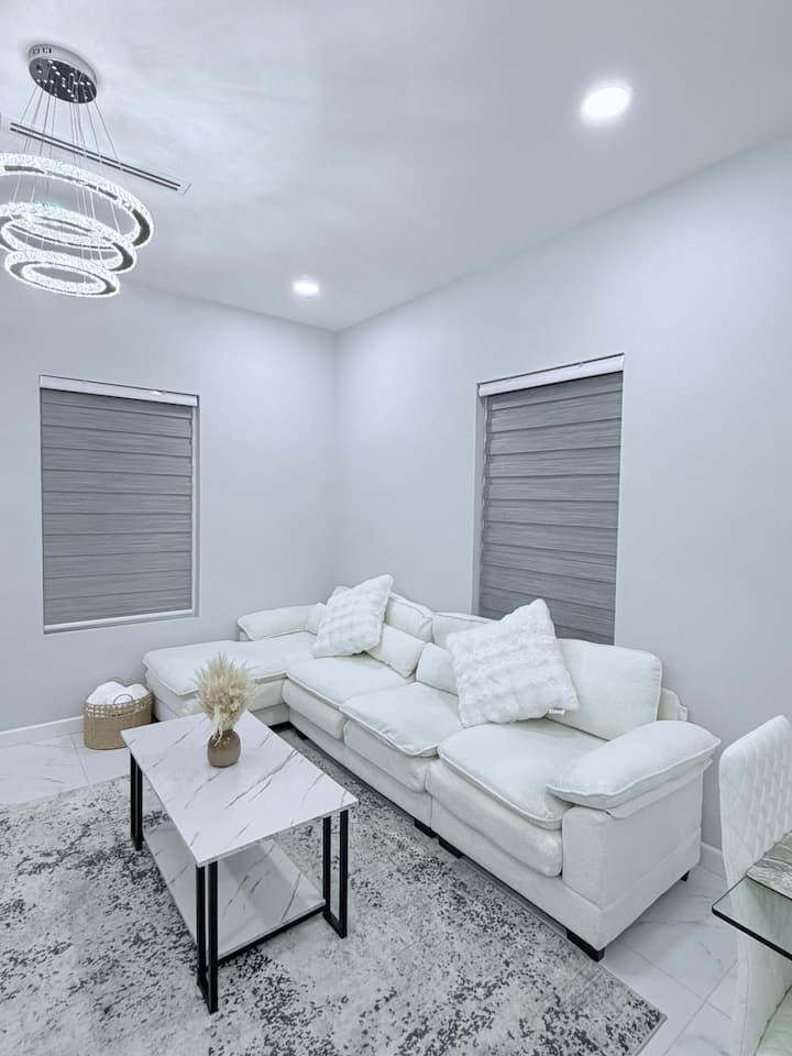 Cozy Apartments In Palm Hills - McAllen, TX