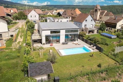 Villa XXL – The official HQ of the bon vivants