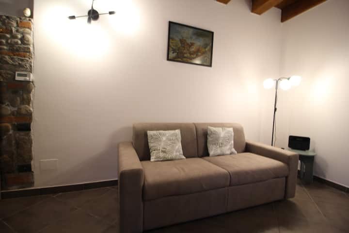 Casa Martina Malpensa Airport, 2 Dbl Beds 1 Garage - Aeropuerto de Milán-Malpensa (MXP)