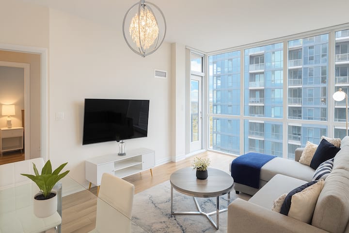 1+den Condos With Parking And Balcony-mississauga - Mississauga