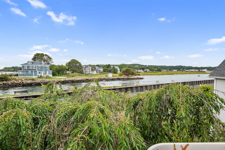 Elevated Fish & Ships On River: Walk To Beach Park - Good Harbor Beach Gloucester