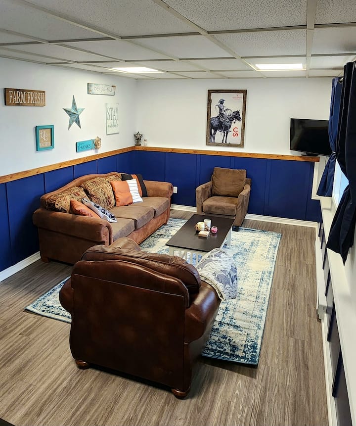 Riverview Villa Adult Guesthouse, Mountain View - Creston