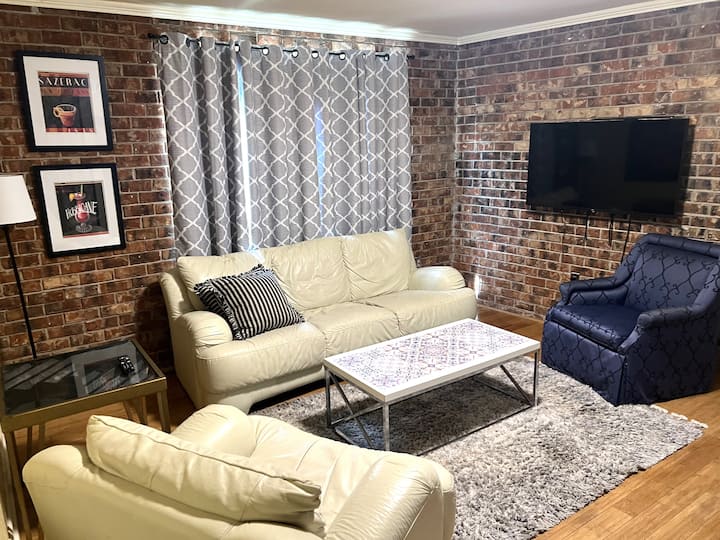 City’s #1 Most Visited Short Term Rental Address - Belle of Baton Rouge