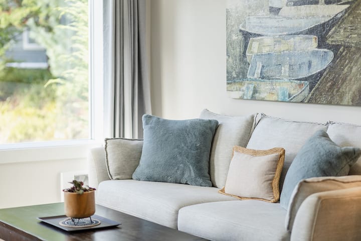 Pacific Cove – King Suite - Parksville