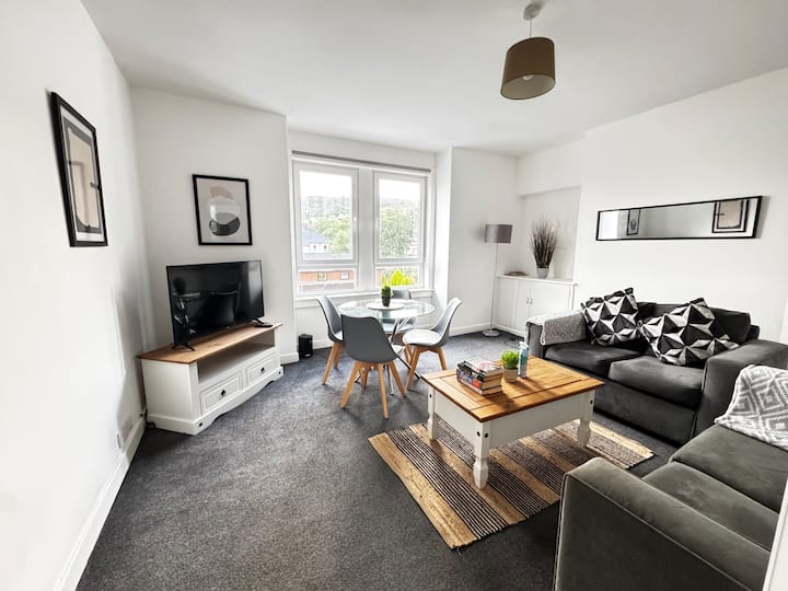 2-bed Gourock Margaret St - Sleeps 4 - Contractors - Gourock