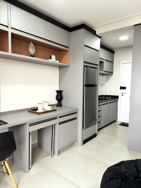 Airbnb em destaque: Studio 107 | 2 blocks UEPG | Garage and Elevator em Ponta Grossa