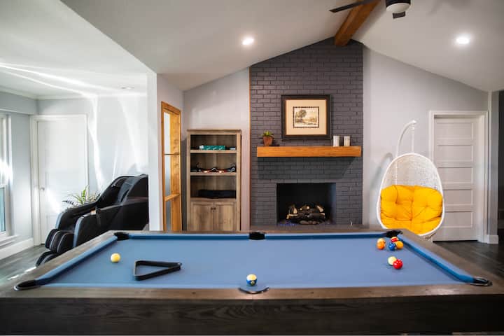 Lakefront Luxury Home W/ Pool & Sunset Views - Rowlett, TX