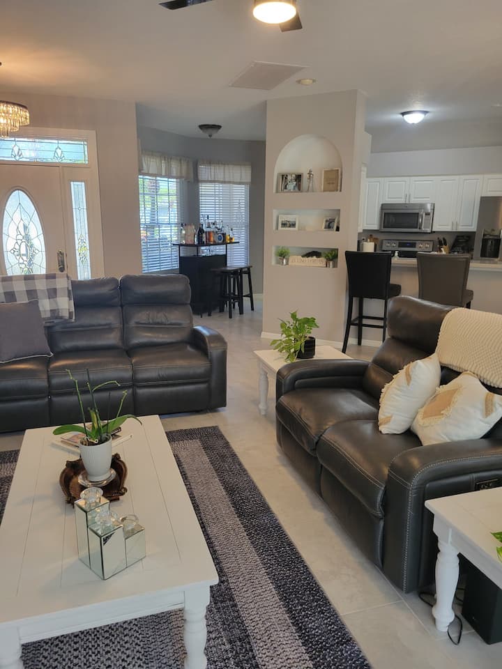 A Beautiful Home In A Resort Style Community. - North Fort Myers, FL