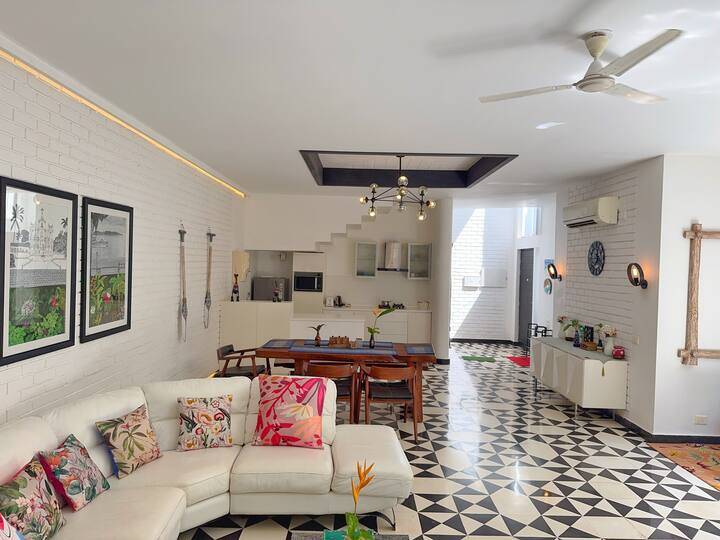 Living room image 2