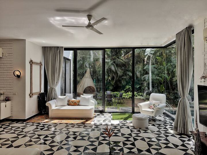 Living room image 5