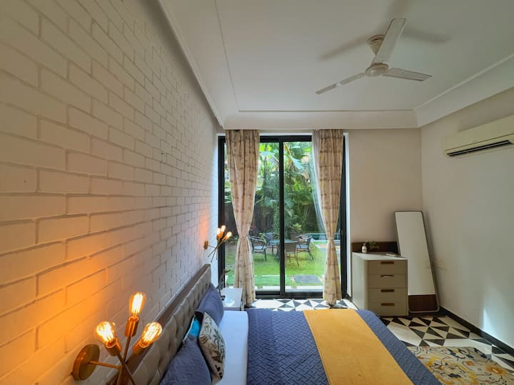 Bedroom 1 image 3