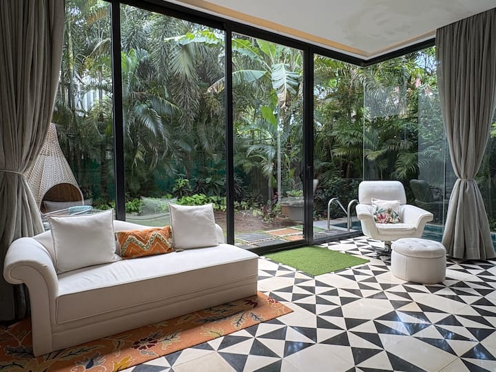 Living room image 3