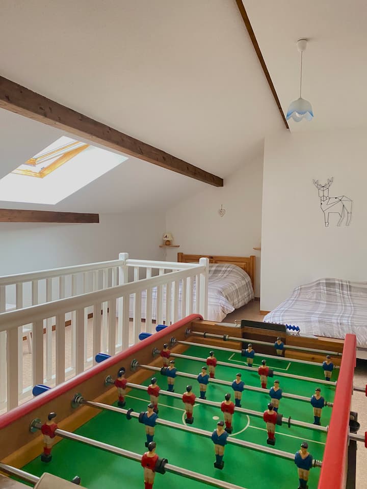 لعبة كرة القدم مع الأطفال؟