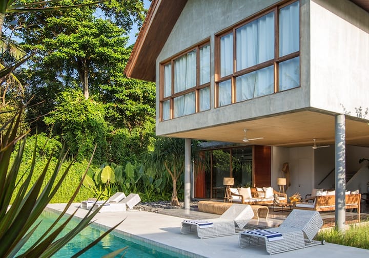 Tropical 11br Villa Near Beach, Ideal For Groups - Sanur