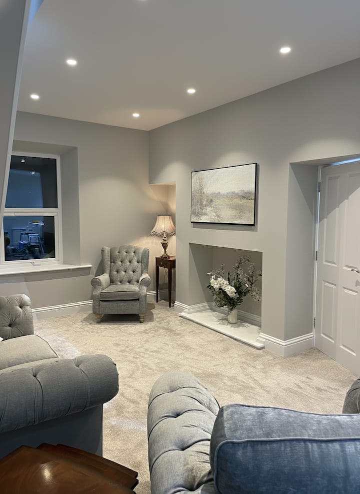 Stylish Buxton Retreat - Sleeps 4 Adults + 2 Kids - Buxton