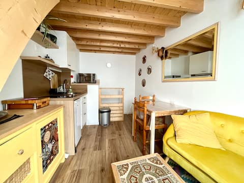 Successful Airbnb property: Cocooning triplex - quiet and bright in Rezé