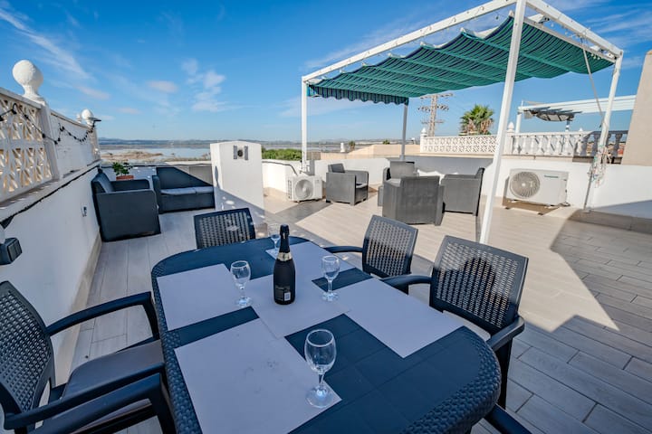 Spacious 3-bed Apartment With Stunning Lake Views - Torrevieja