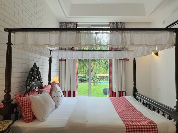 Bedroom 1 image 1