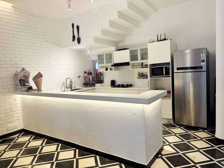 Full kitchen image 3