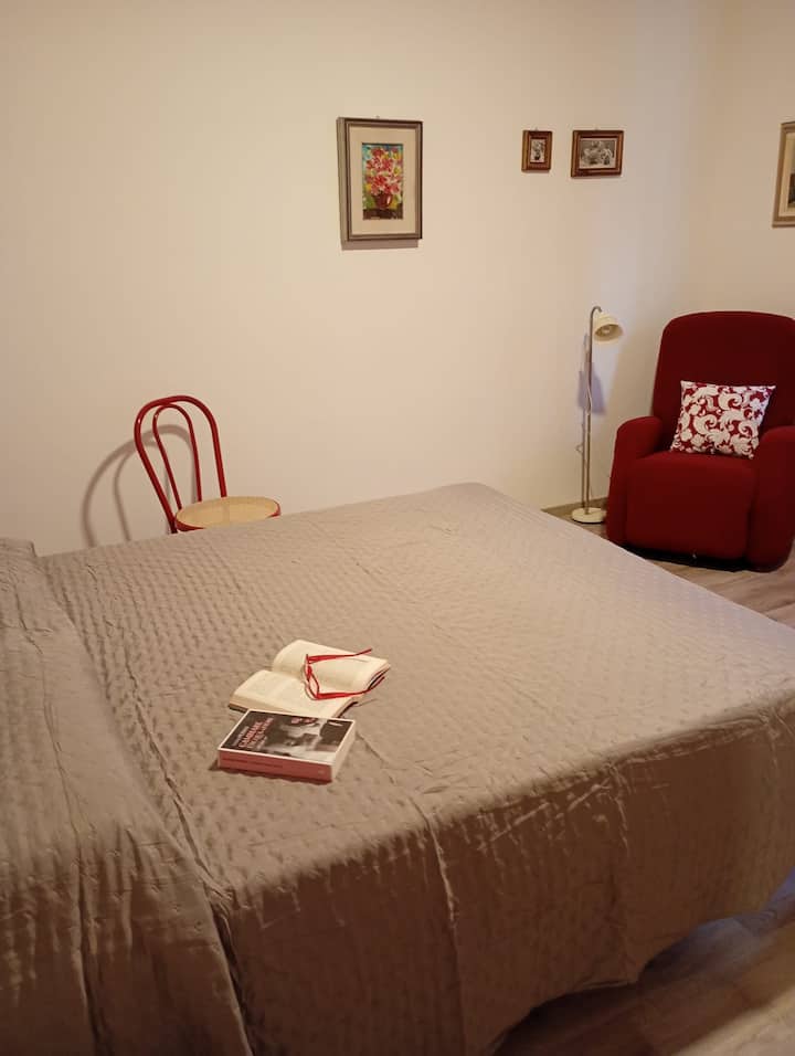 საძინებელი 1