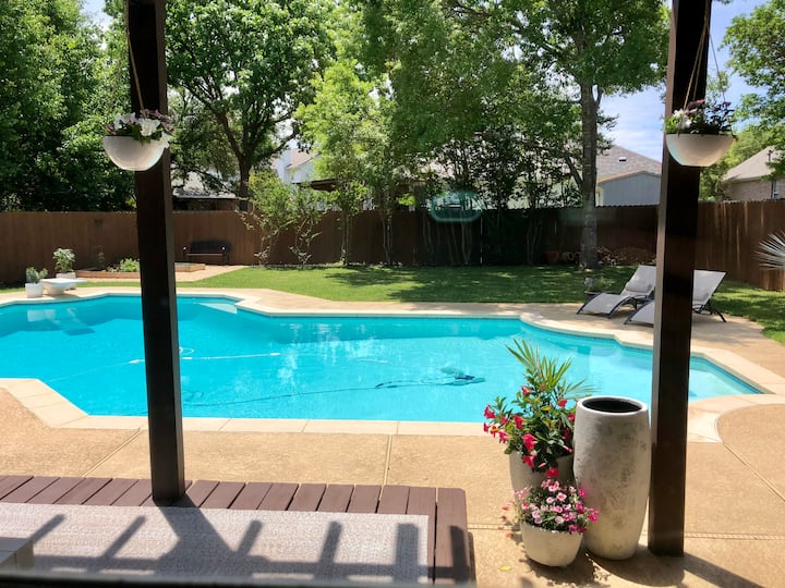Resort-style Retreat | Massive Pool, Firepit & Bbq - Cedar Park, TX