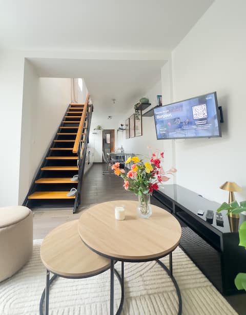 Propriété Airbnb réussie: Cozy duplex 2 min walk to Paris • 2 terraces à Le Pré Saint Gervais