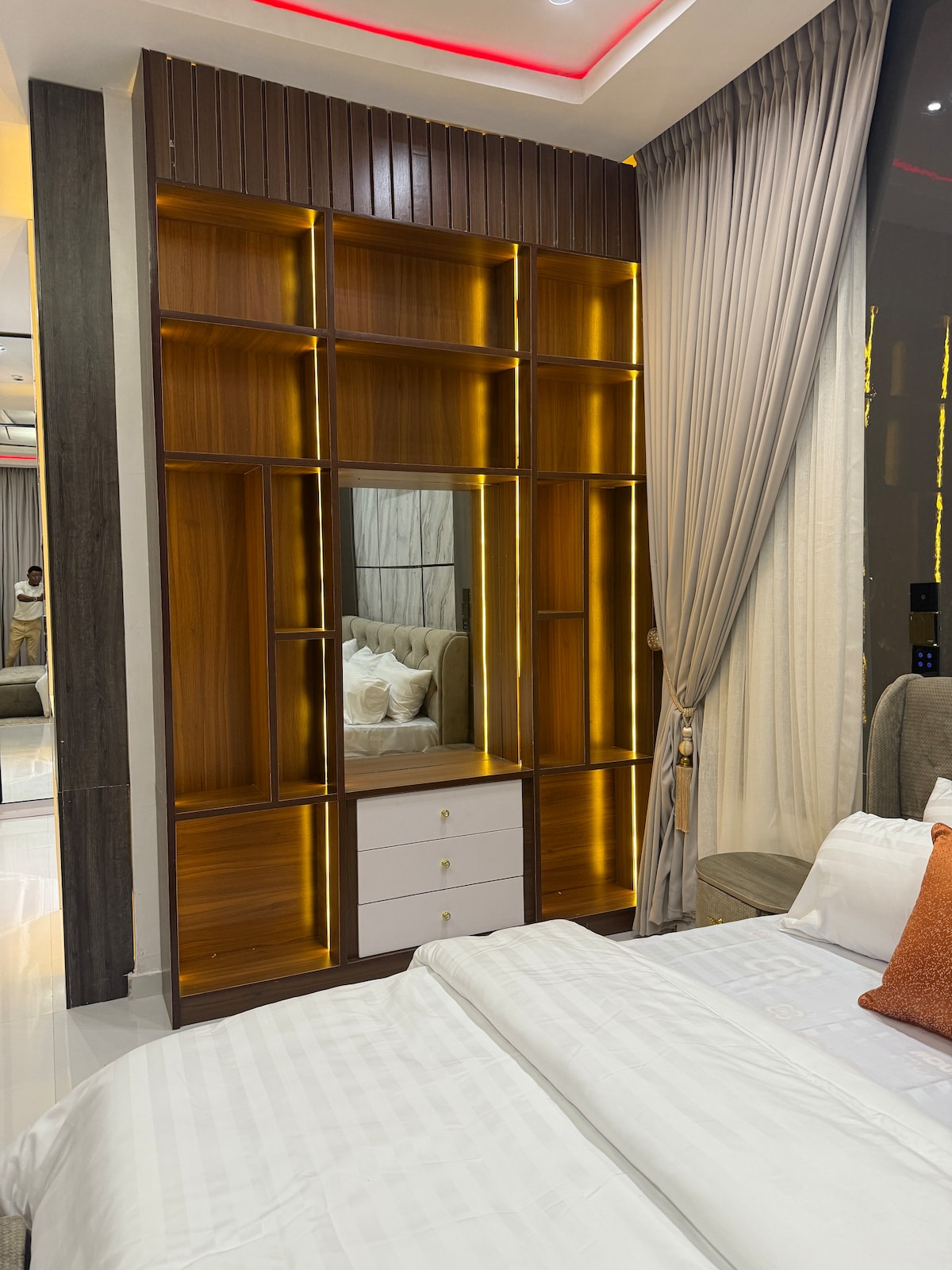 საძინებელი 4