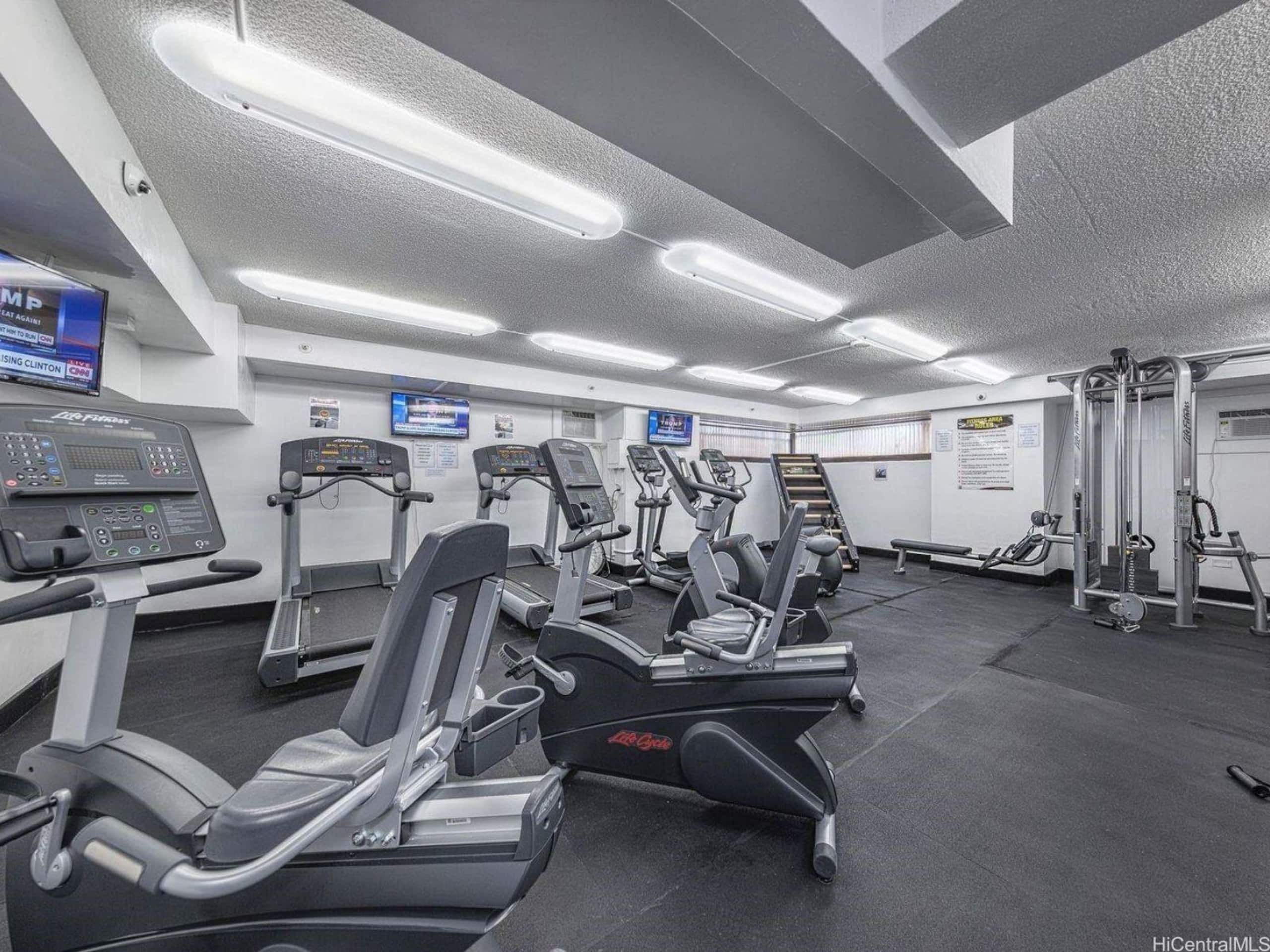 Condo in Honolulu · ★4.83 · 1 bedroom · 1 bed · 1 private bath - Image 9