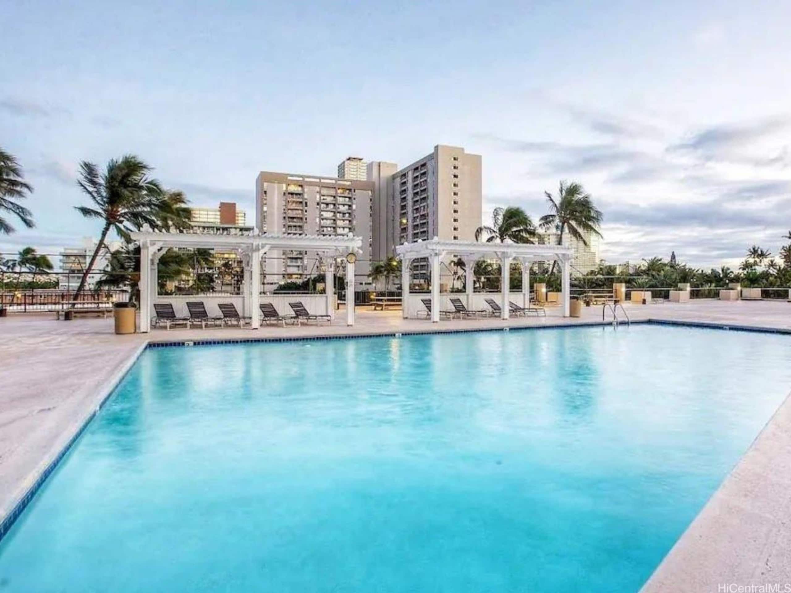 Condo in Honolulu · ★4.83 · 1 bedroom · 1 bed · 1 private bath - Image 10