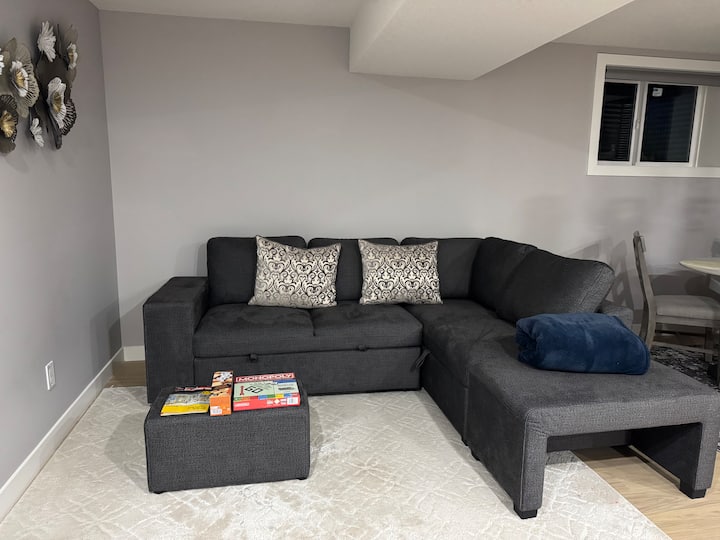 Basement Apartment In Airdrie - Airdrie