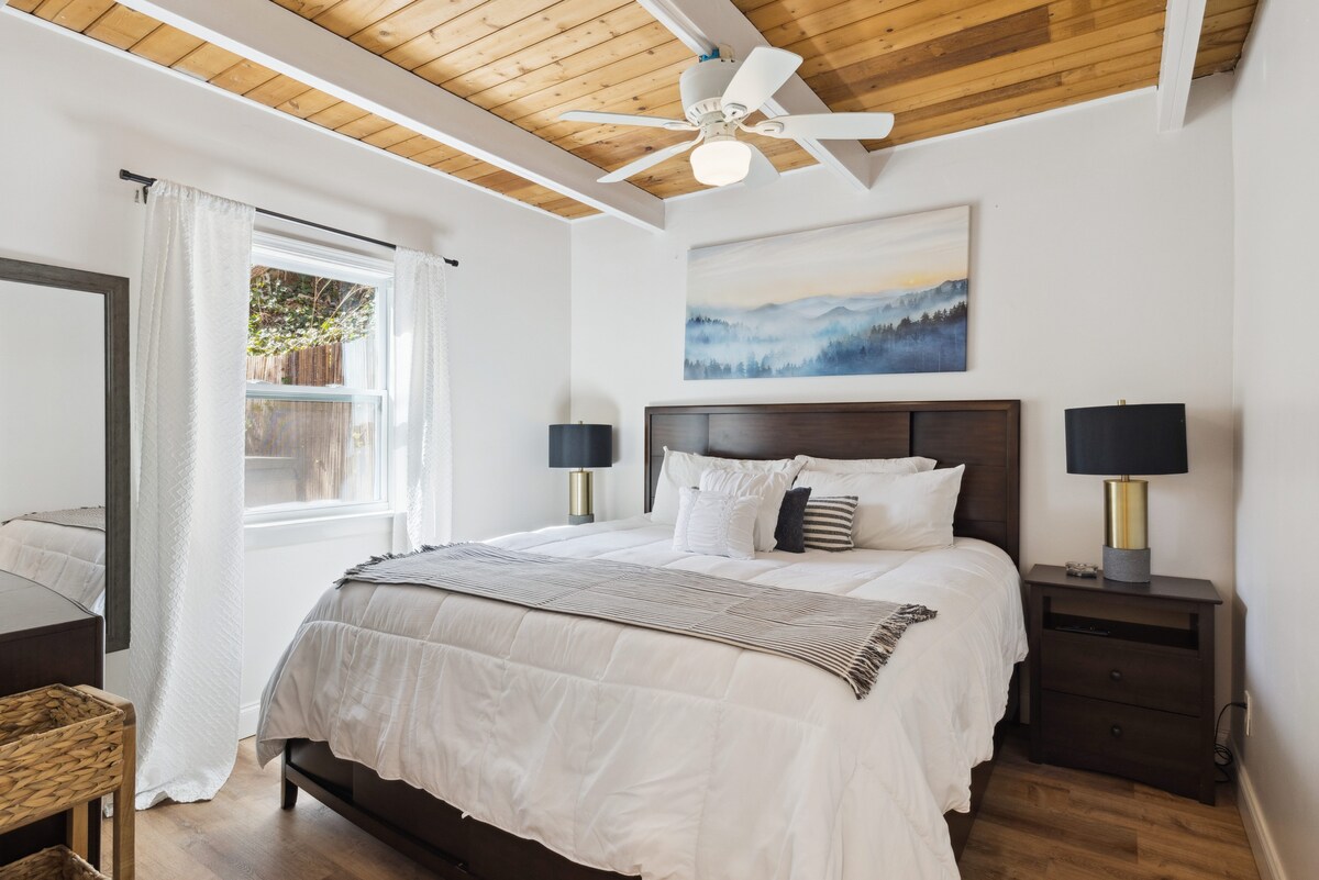 נוחות חדר שינה בקומה הראשונה.