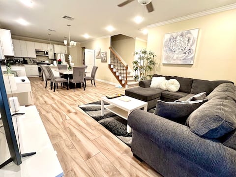 Top performing Airbnb: Spacious Cozy New 5BR House near Asian Town in Alief