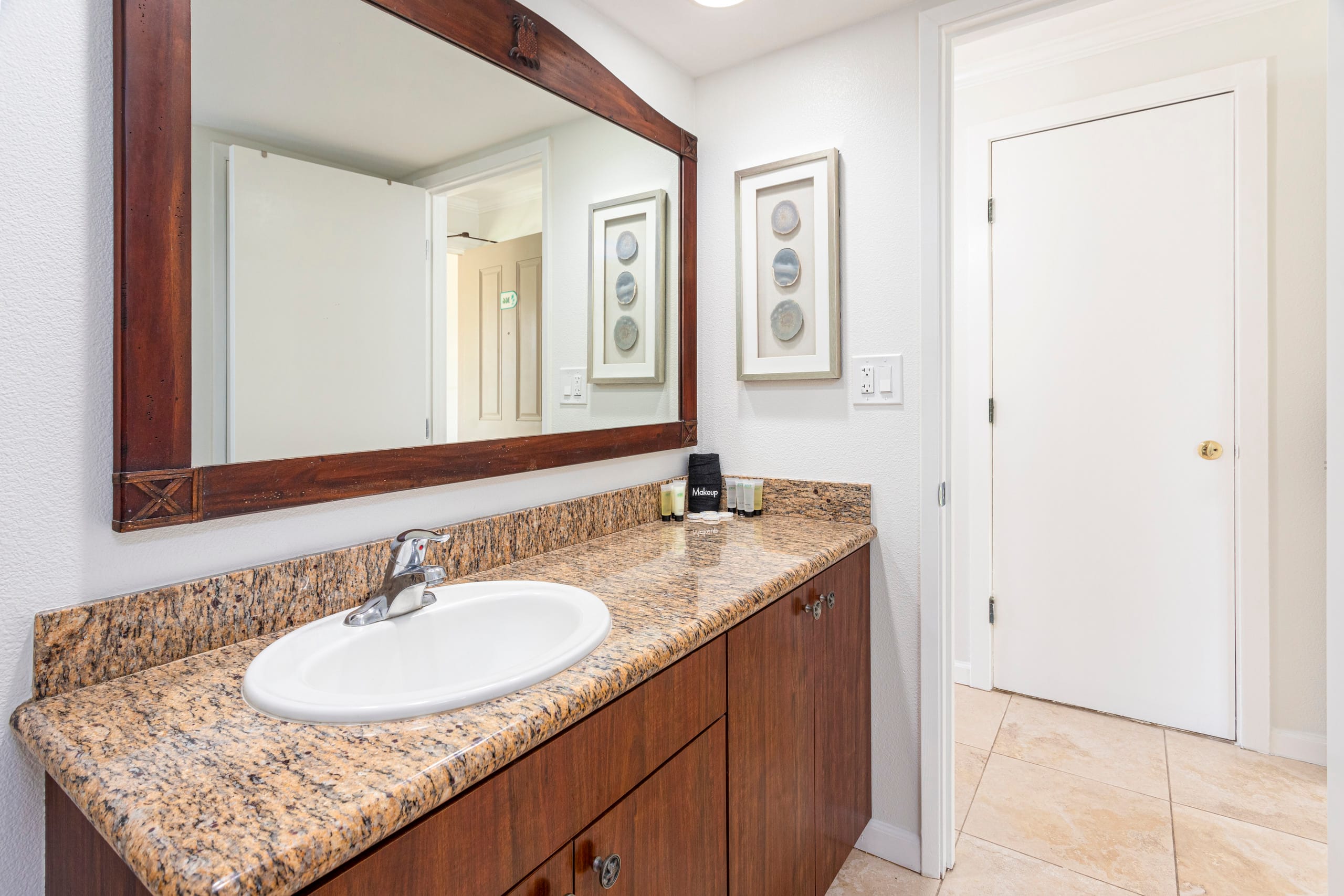 Islander Beach Getaway w/Ac, hottub & pool - Photo 14