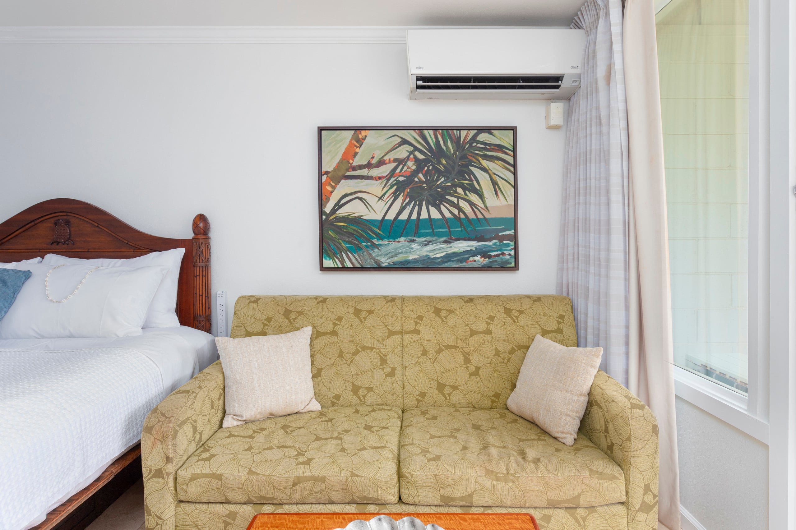 Islander Beach Getaway w/Ac, hottub & pool - Photo 12