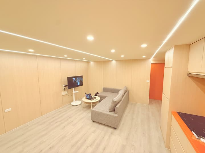 Freshly Renovated Cozy Condo – 5 Min To Mrt! - Taipei