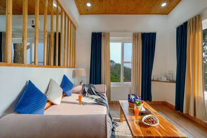 Hillside Luxe Suite W/ Shared Pool Near Chandigarh - Nahan