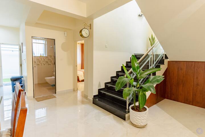 Living room 1 image 6