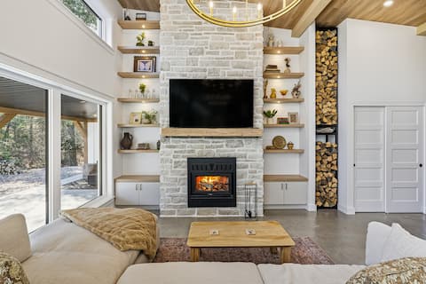 Top performing Airbnb: Scandinavian Chalet & Spa | Luxury Forest Escape in Saint Alexis Des Monts