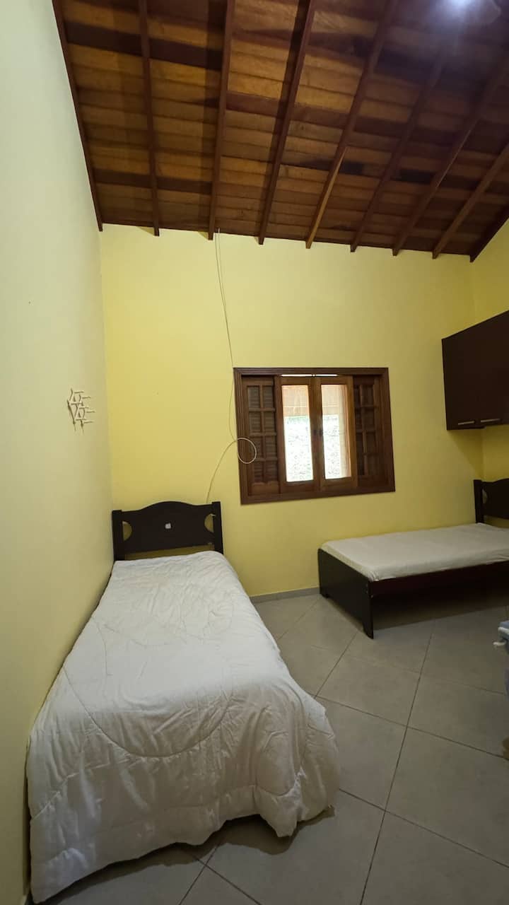 Dhomë gjumi 4