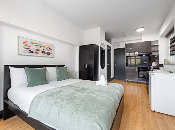 The Willow Studio | Golders Green | Near Station - London