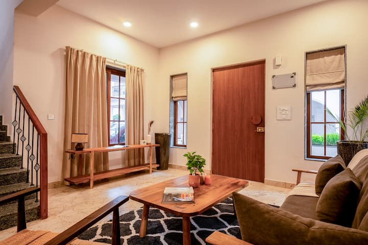 Living room 1 image 10
