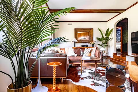Popular Airbnb listing: Serene+Soulful Historic Designer Oasis 75"TV Patio in Binghampton