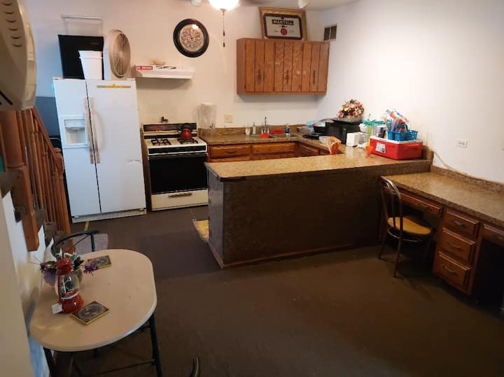 House Glamping - Crete, IL