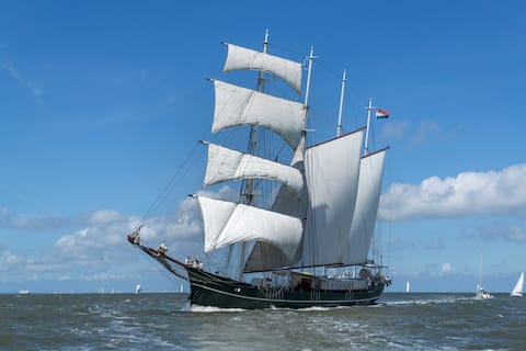 Four-masted sailing ship in Kampen