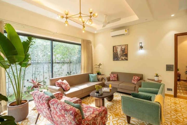 Living room image 2
