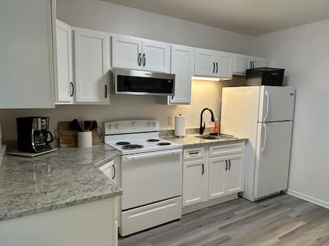 Successful Airbnb property: Frederick downtown apartment on Carroll Creek! in Frederick