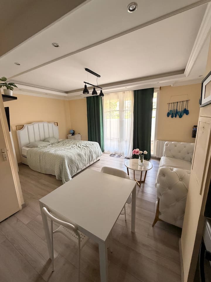 Studio Cosy Au Centre Avec Parking Souterrain - Neuilly-Plaisance