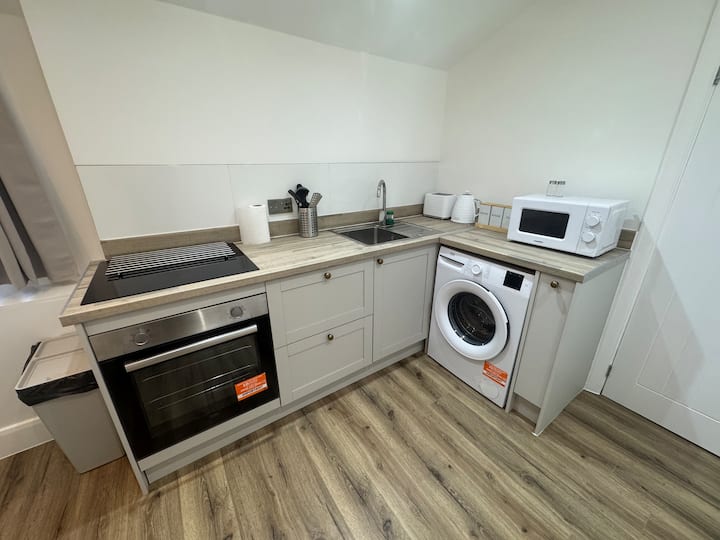 Cinema Room Apartment 2 - Brentwood